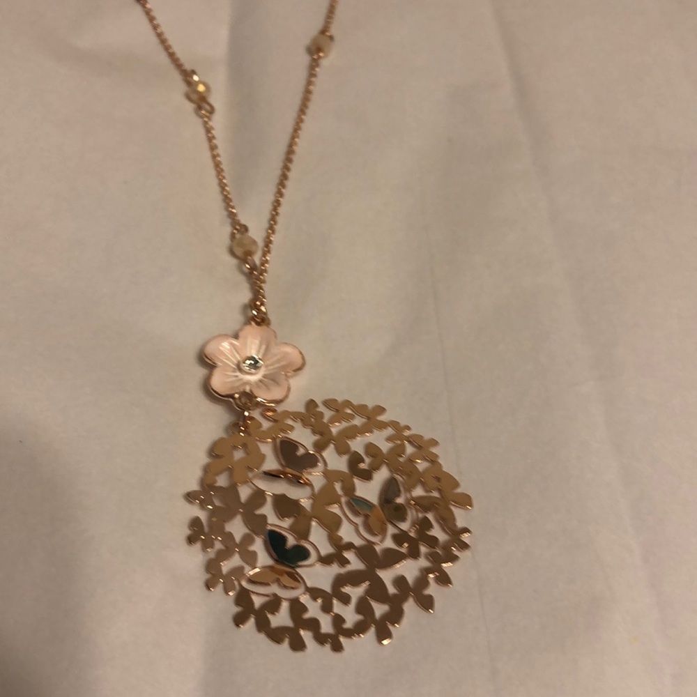 Very pretty gold and pale pink necklace 32”